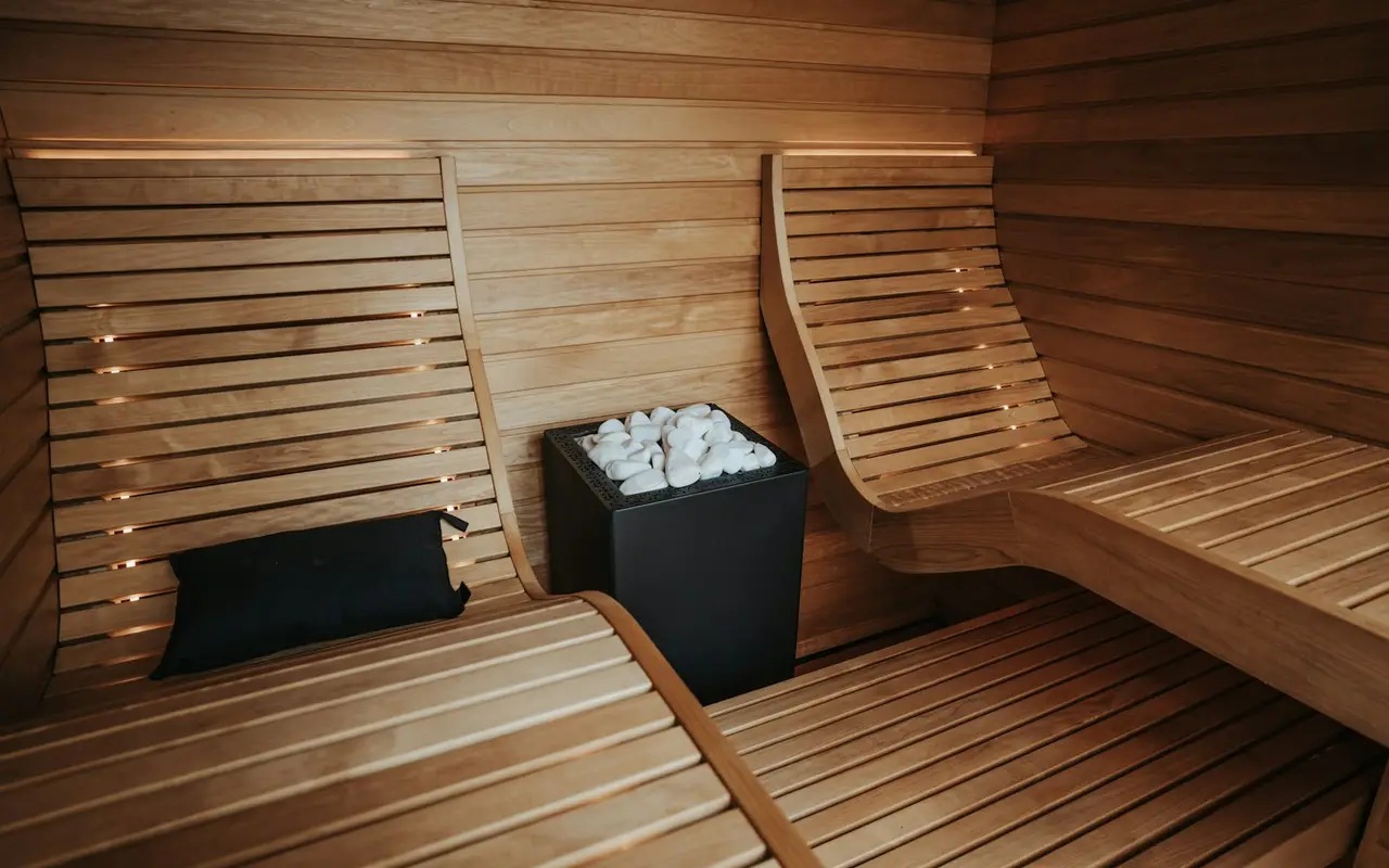 Équipements de spa luxueux pour le bien-être.
